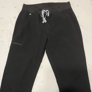Black FIGS Zamora joggers